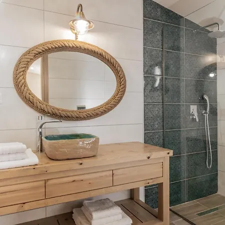 Apartament Milk And Honey Romírion