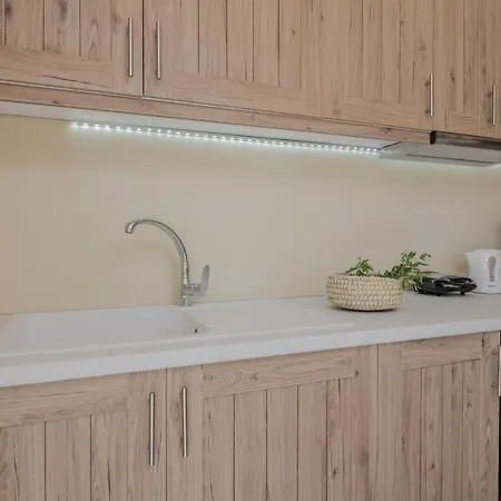 Milk And Honey Romírion