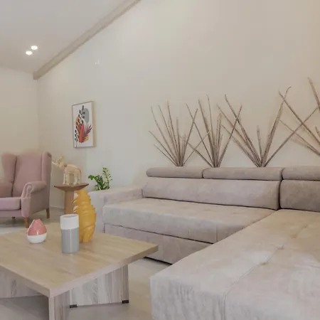 Milk And Honey Apartment