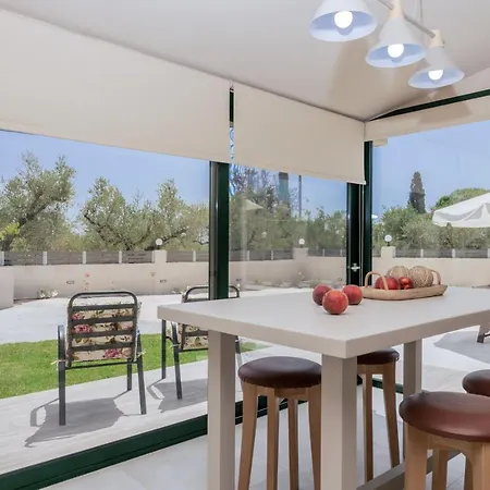 Milk And Honey Romirion